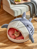 Load image into Gallery viewer, Cosy And Soft Hideout House For Cats With Shark Kennel
